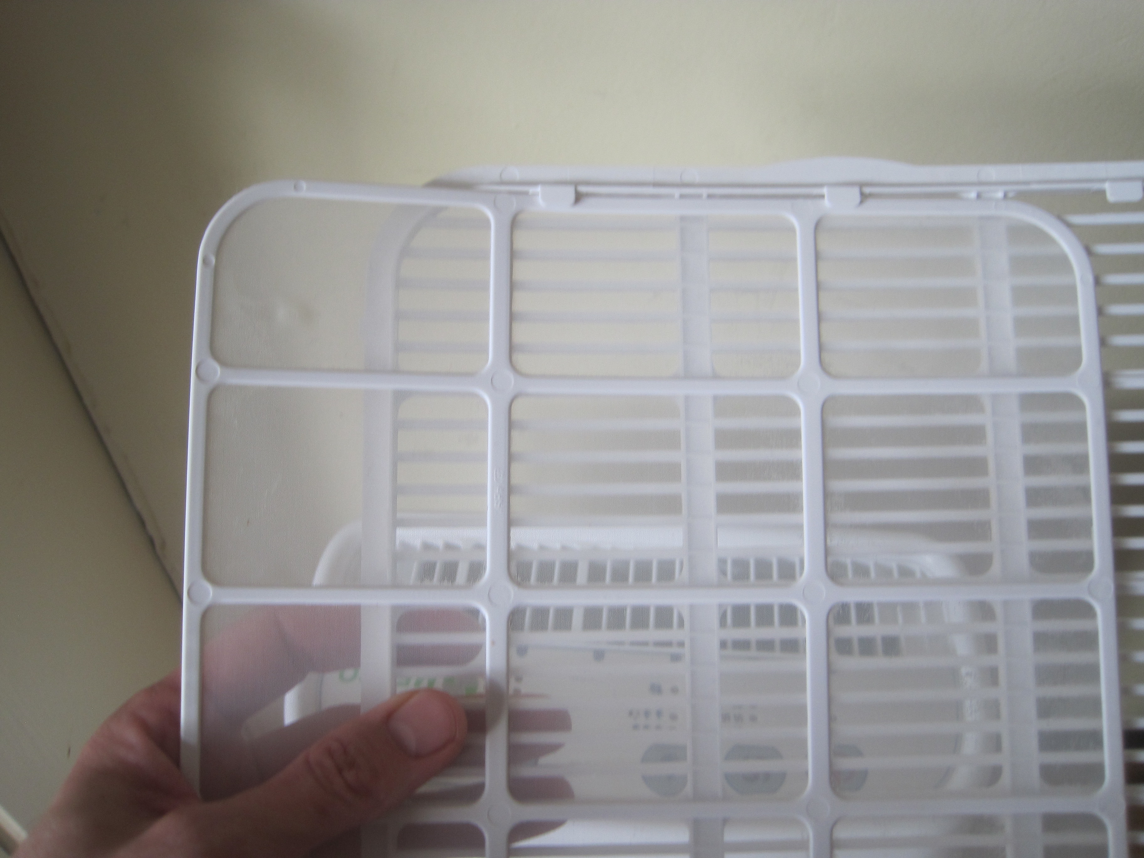 How to Clean Dehumidifier Filter 